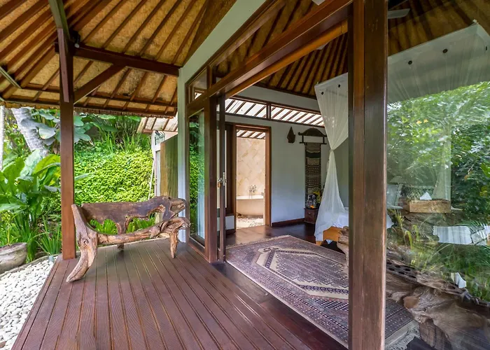 Villa Umah Shanti